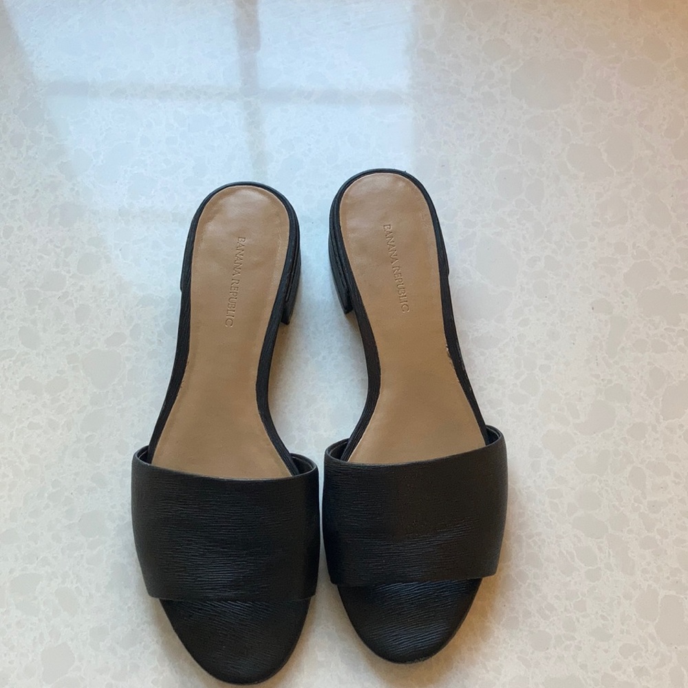 Banana republic slides